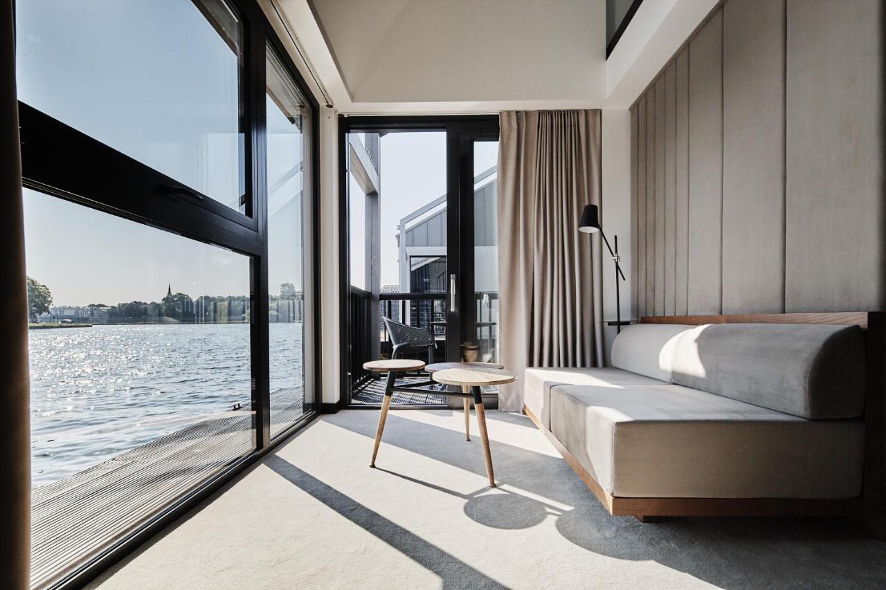 New Port - Premium Floating Aparthotel Красков Екстериор снимка