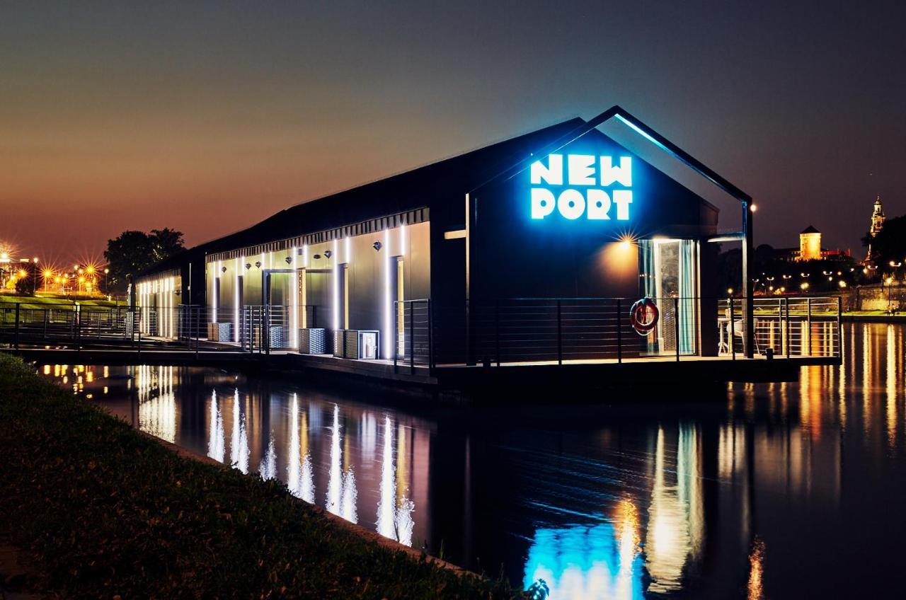 New Port - Premium Floating Aparthotel Красков Екстериор снимка