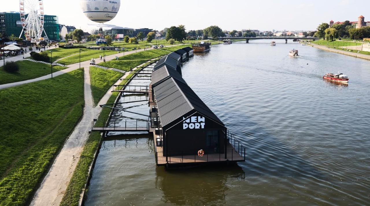 New Port - Premium Floating Aparthotel Красков Екстериор снимка